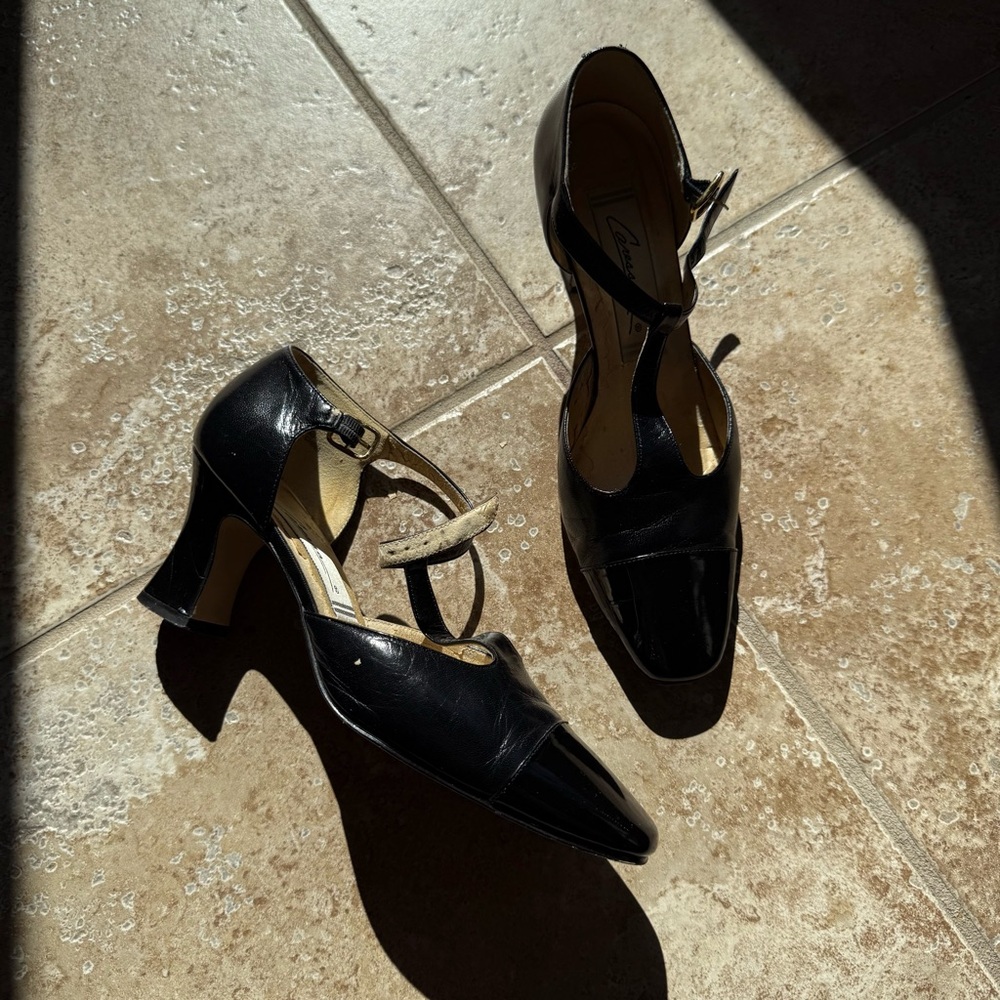 Black leather Caressa heels